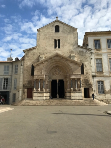 Place de la République - Church of Saint-Trophismus