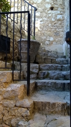 Èze Village - Click for larger image