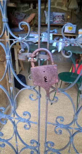 Èze Village - Click for larger image