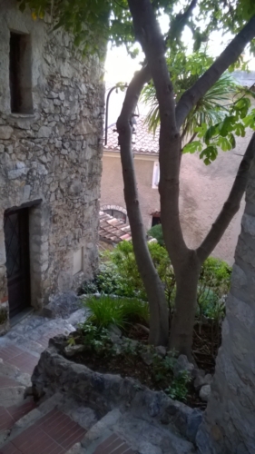 Èze Village - Click for larger image